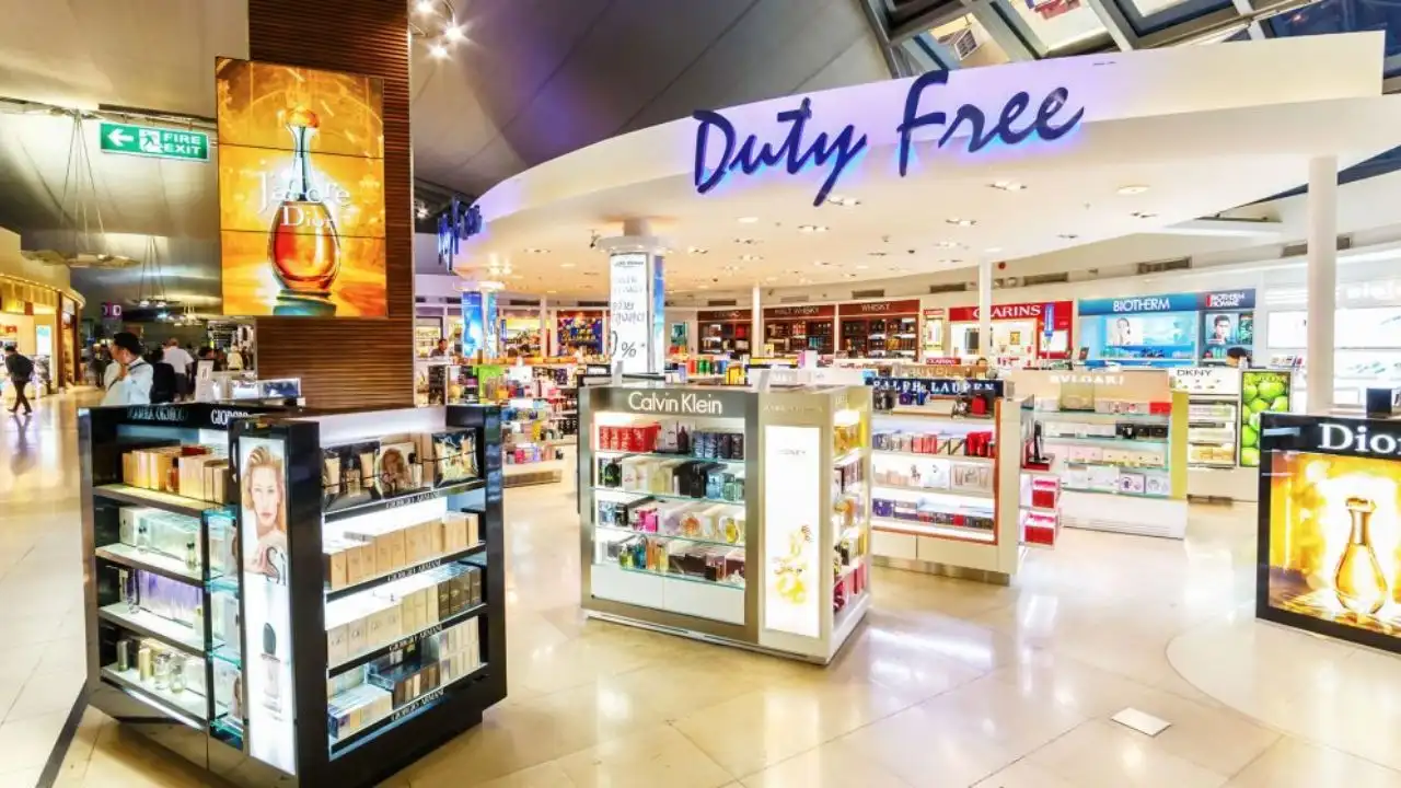 Charlotte Airport Concourse D Duty Free Shopping