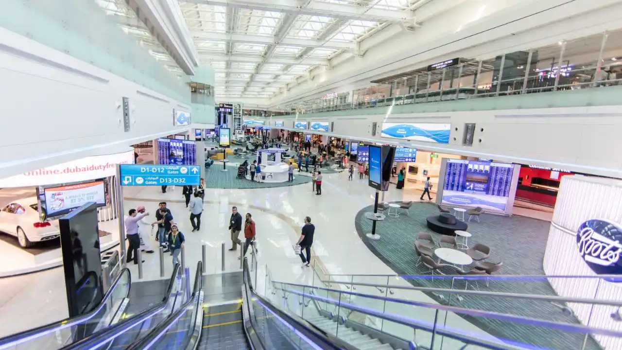 Charlotte Airport Concourse E Shopping Outlets