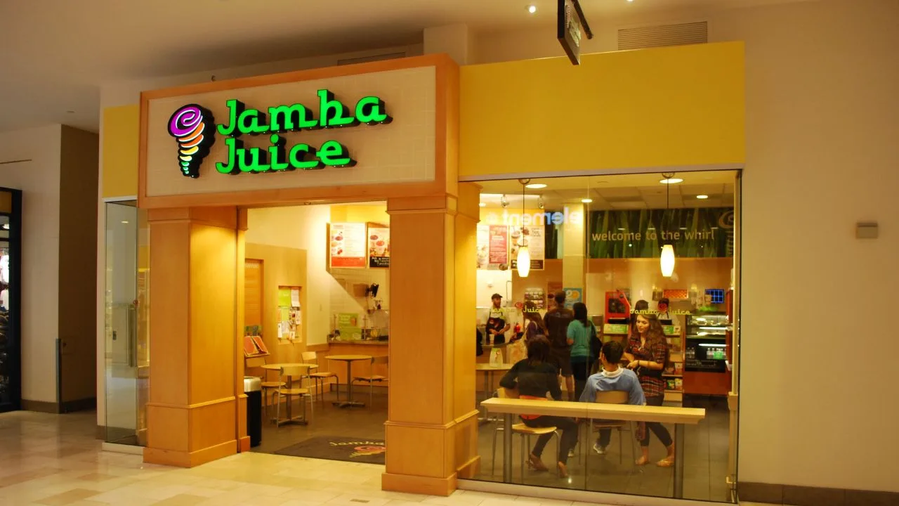 Food Choices Across Airport Connectors